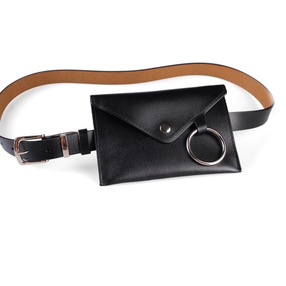 boutique Handbags - Faux leather belt bag metal ring fanny pack